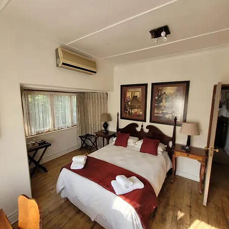 Pebble Fountain Guesthouse Pretoria Exterior photo